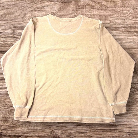 Tasmanian Devil Beige Long Sleeve Shirt Large - Picture 2 of 6